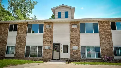 Norhart Greystone Apartments in Blaine